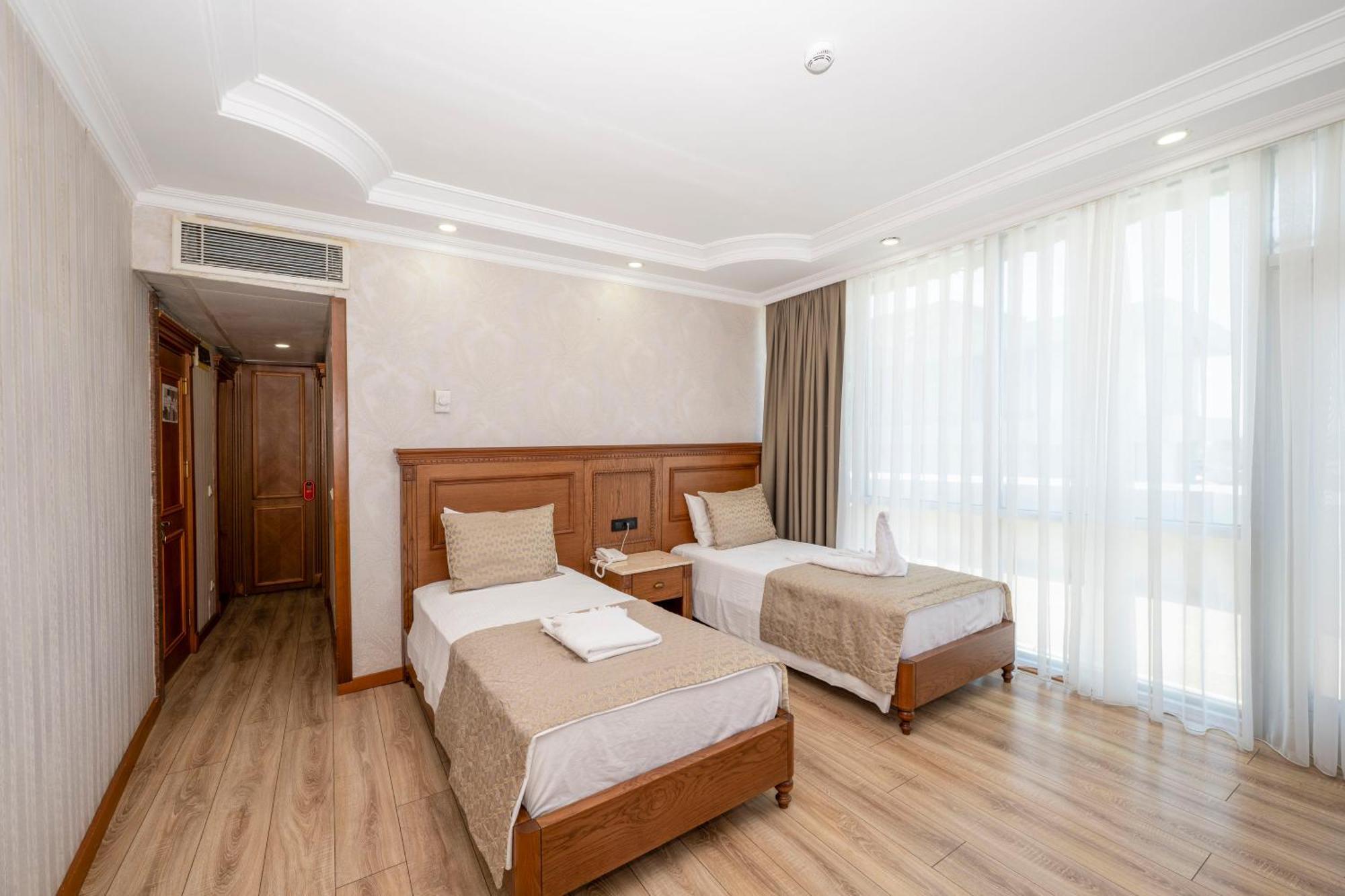 Dalan Hotel Istanboel Buitenkant foto
