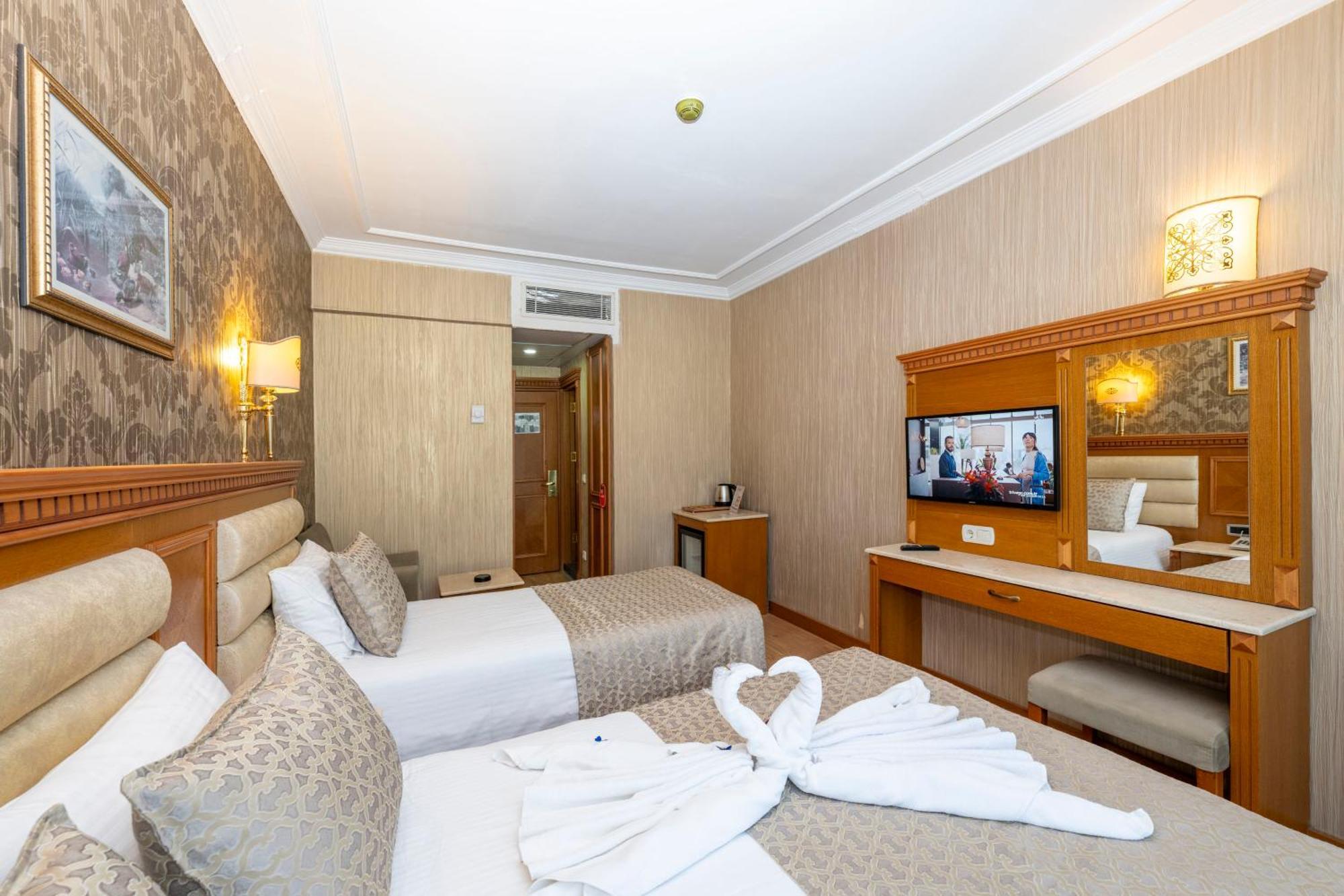 Dalan Hotel Istanboel Buitenkant foto